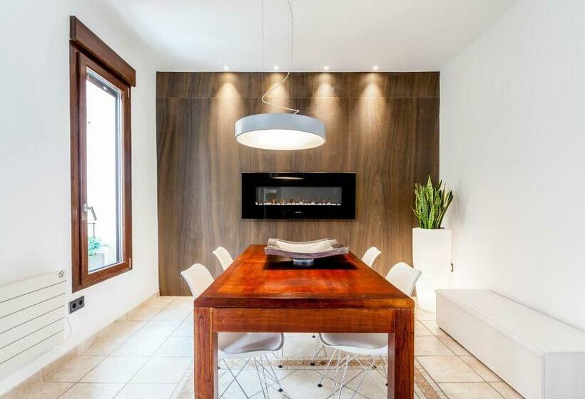 Casa Espectacular De Diseño Con Jardin Interior