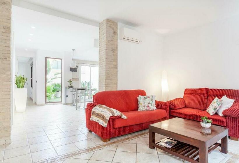 Casa Espectacular De Diseño Con Jardin Interior