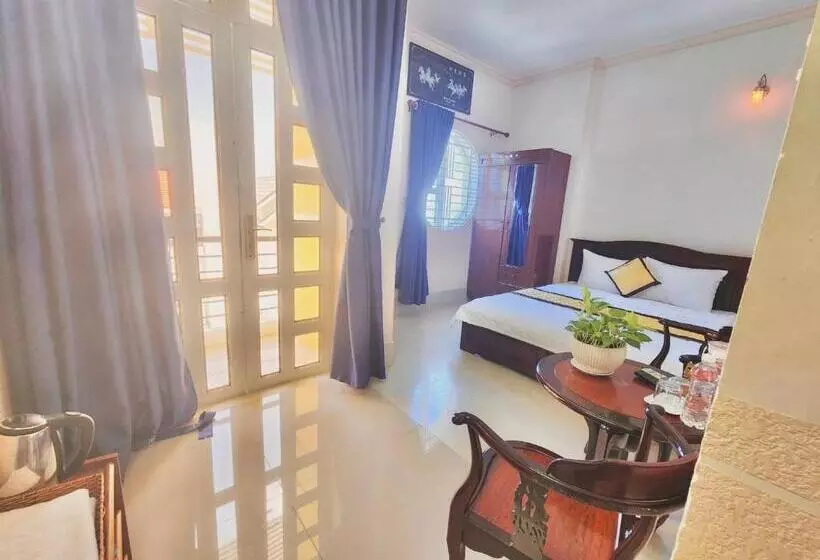 Nama Hotel   Ninh Kieu Center