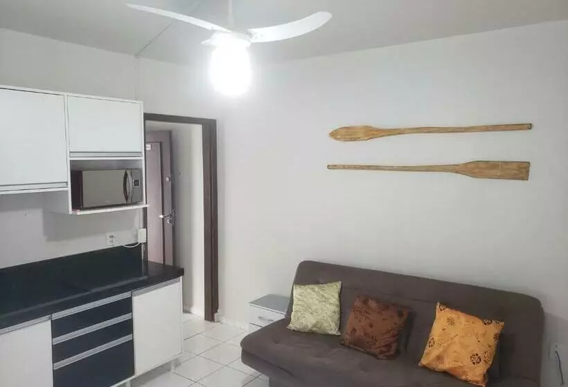 Apto 1 Quarto, Centro De Bombinhas, 130 Metros Da Praia