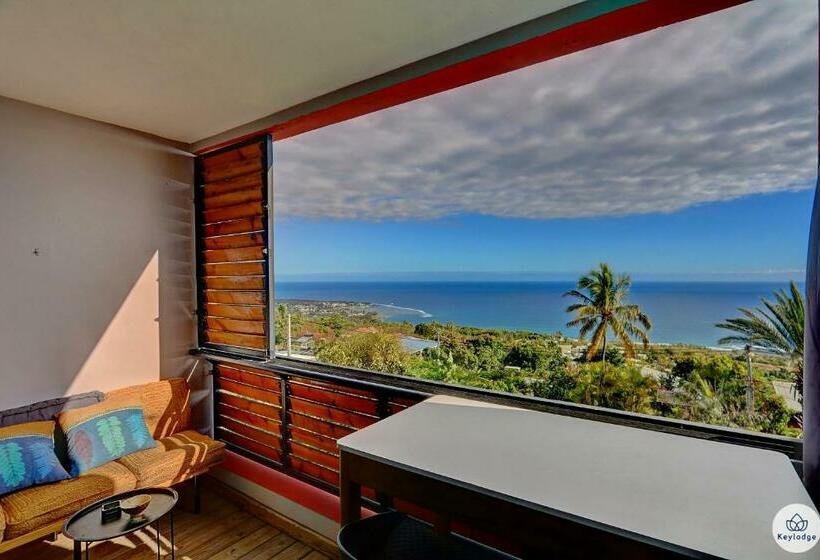 Cœur Soleil  Vue Mer Dégagée   T3   50m2   Les Avirons