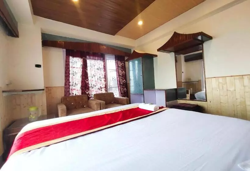 ホテル The Krishna Boho Near Mall Road