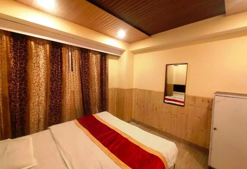 ホテル The Krishna Boho Near Mall Road