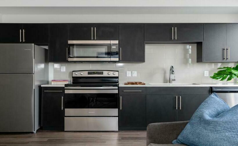 Lake Eola Apartments By Barsala