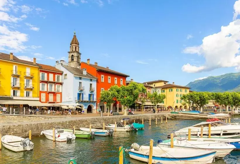 Swiss Blue Residence. Apartment Lake Paradise