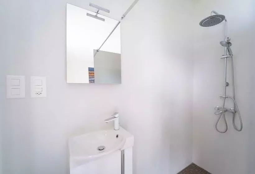 Swiss Blue Residence. Apartment Lake Paradise