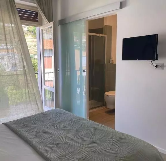 Verde Salvia Home   Free Park