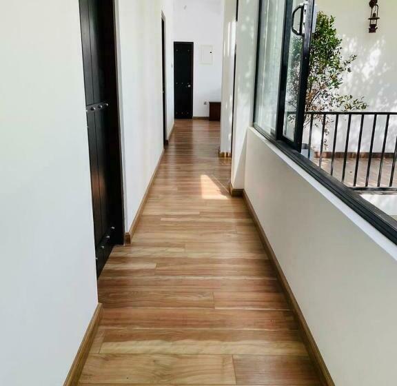 ホテル Black Mustang