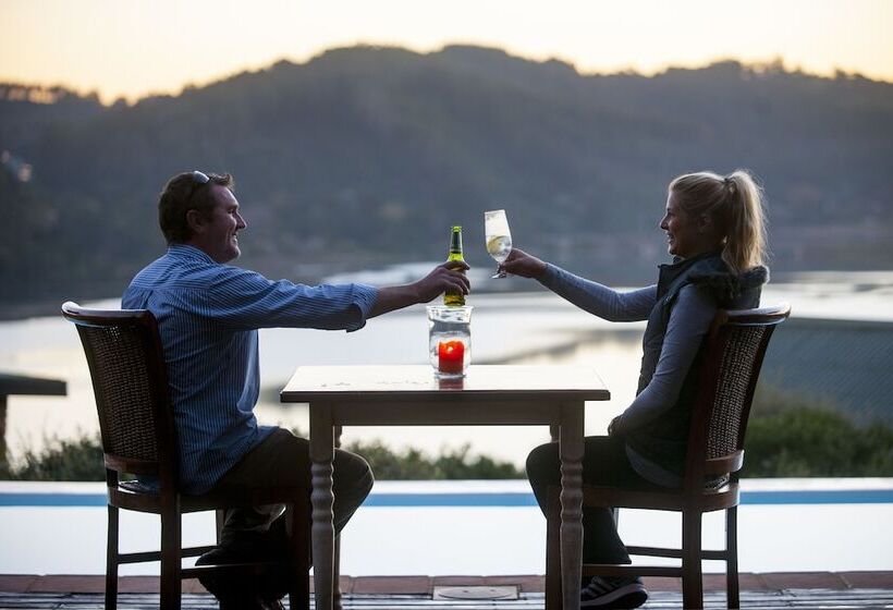 Elephant Hide Of Knysna Guest Lodge