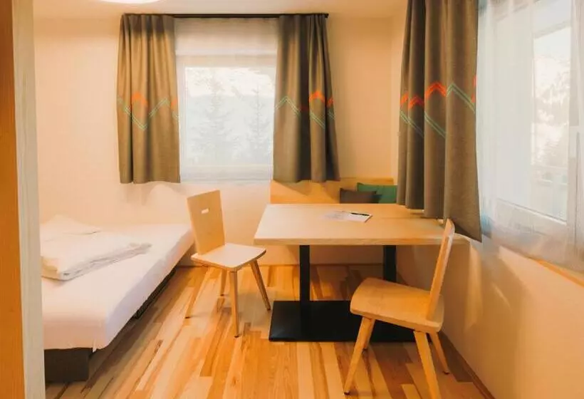 هتل Alpin Studios & Suites