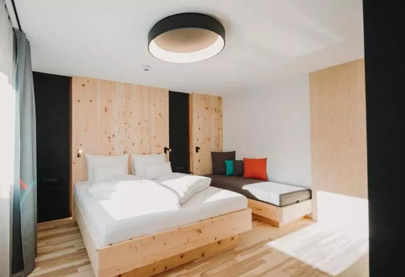 هتل Alpin Studios & Suites