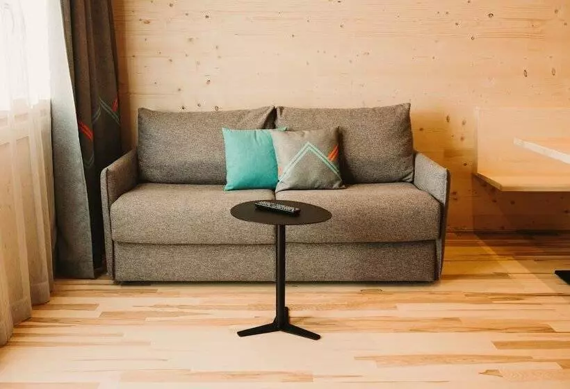 هتل Alpin Studios & Suites