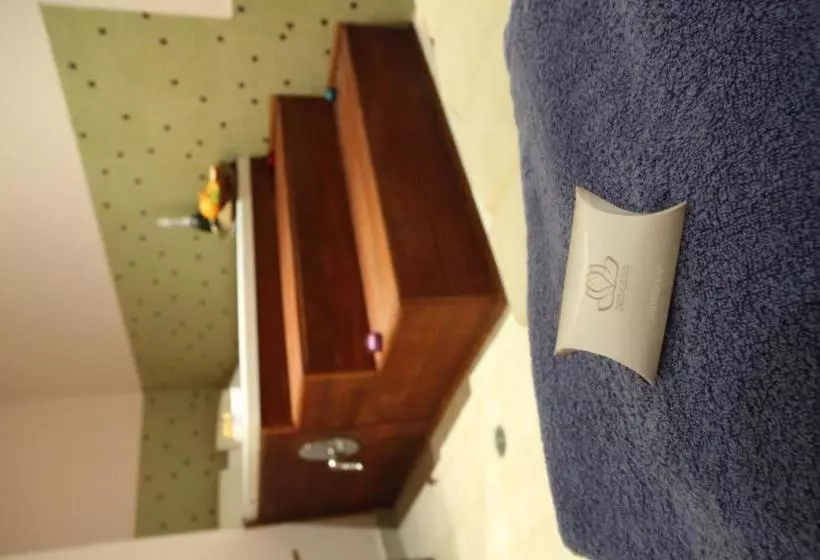 Familly Art Hotel Nirvana