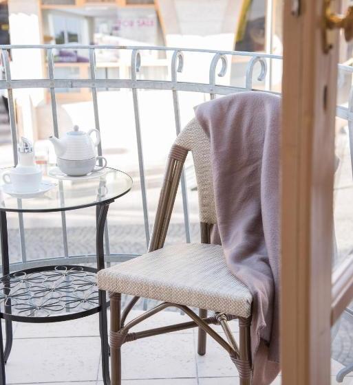 فندق Astoria Panzió