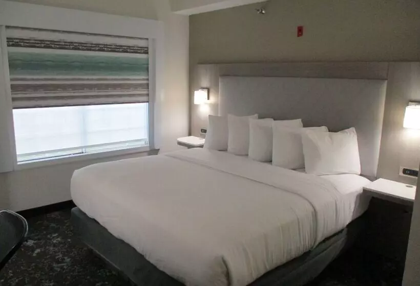 هتل Best Western Worlds Of Fun