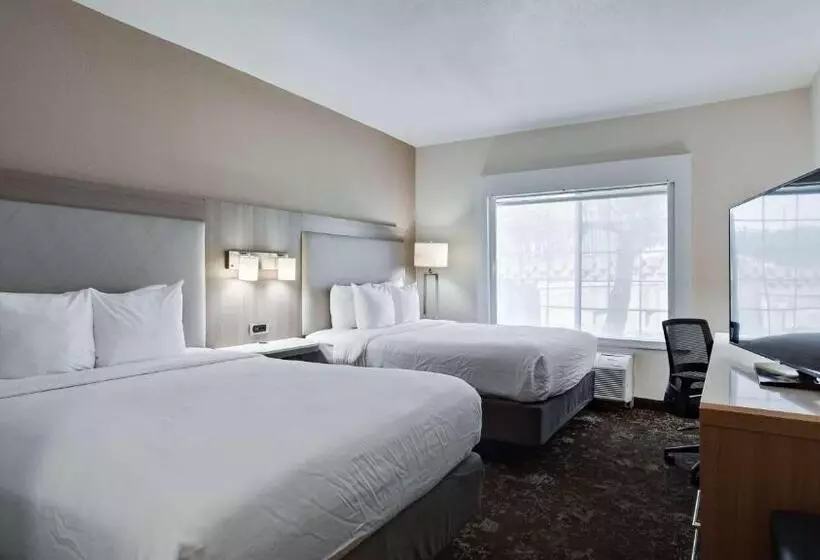 هتل Best Western Worlds Of Fun