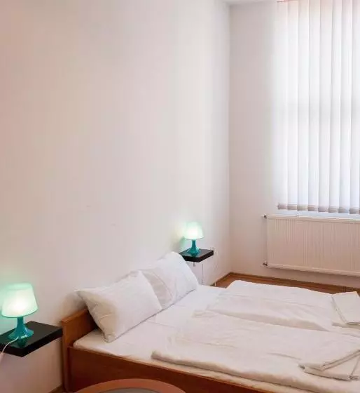 هتل Broadway City Guesthouse