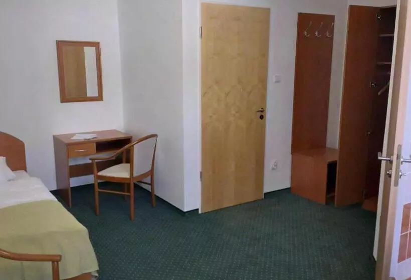 هتل Broadway City Guesthouse