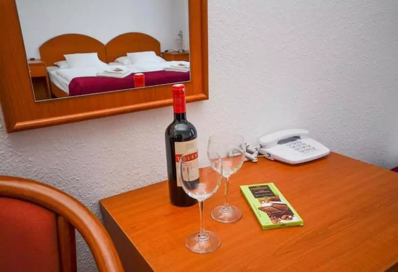 هتل Broadway City Guesthouse