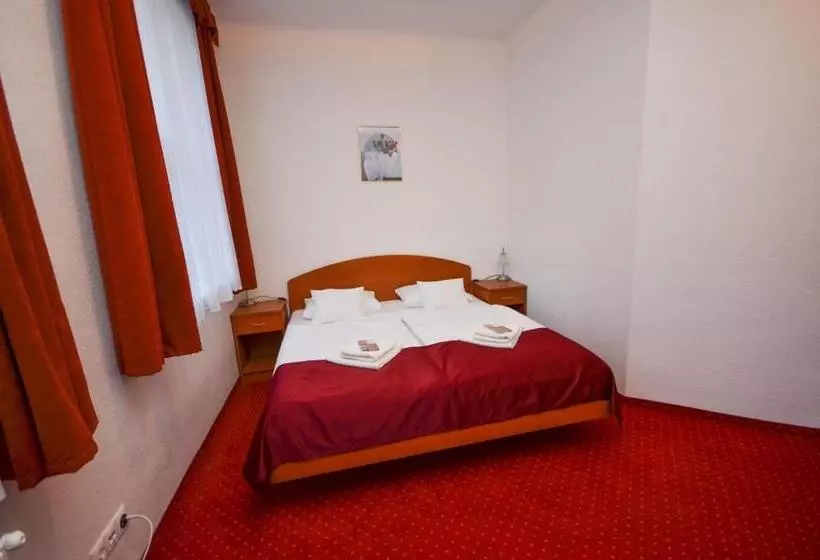 هتل Broadway City Guesthouse