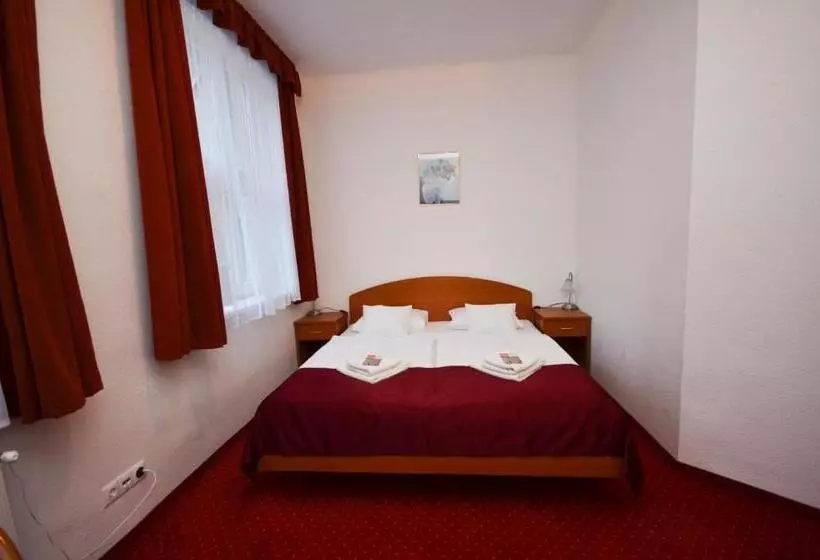 هتل Broadway City Guesthouse