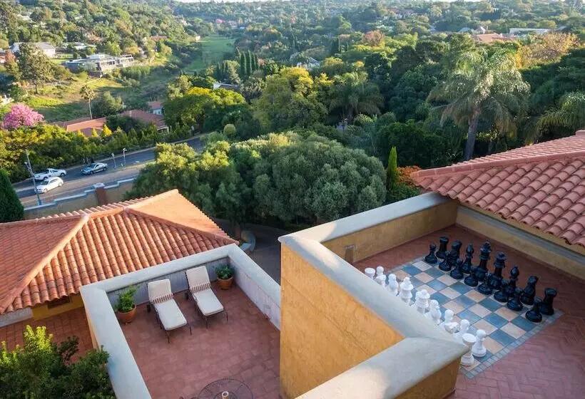 فندق Castello Di Monte