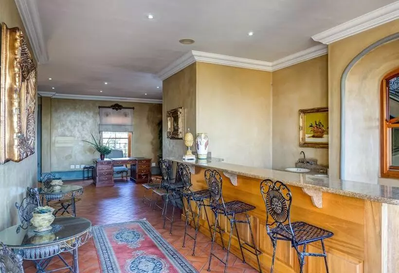 فندق Castello Di Monte