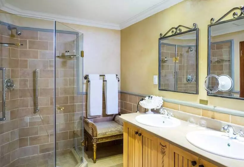 فندق Castello Di Monte