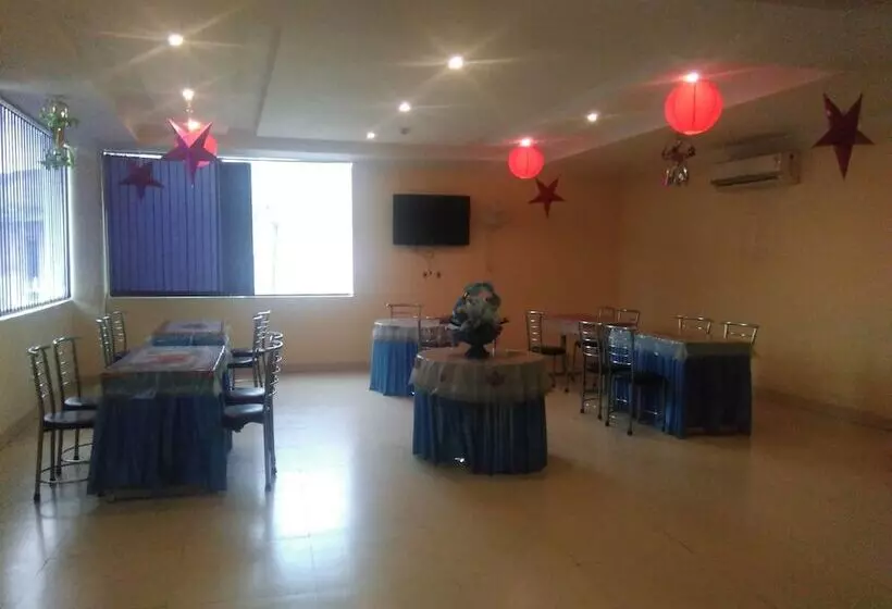 בית מלון כפרי Castle Blue New Delhi Near Igi Airport