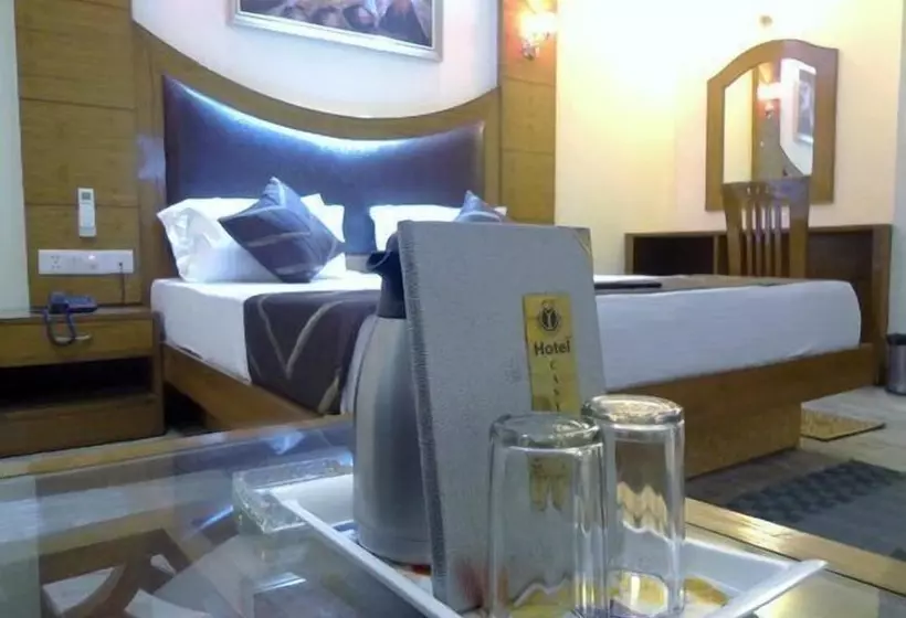 בית מלון כפרי Castle Blue New Delhi Near Igi Airport