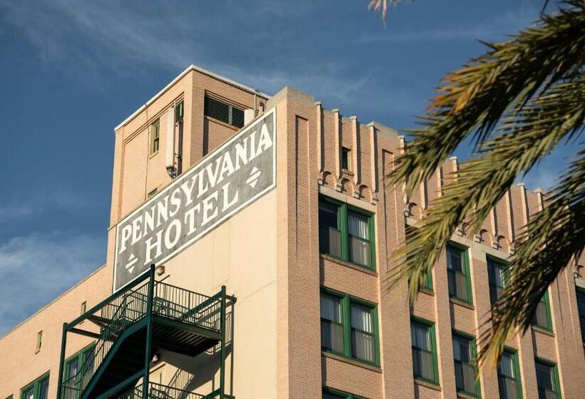 ホテル Courtyard By Marriott St. Petersburg Downtown