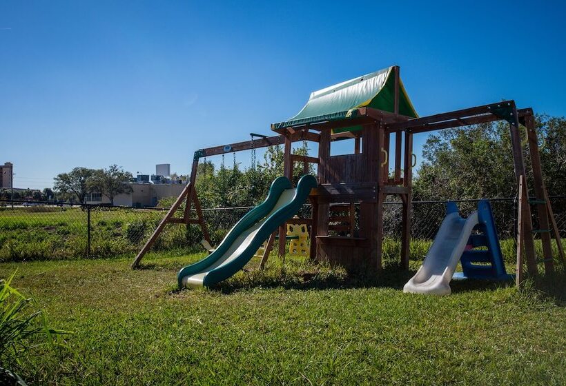 فندق Developer Inn Highway, A Howard Johnson By Wyndham