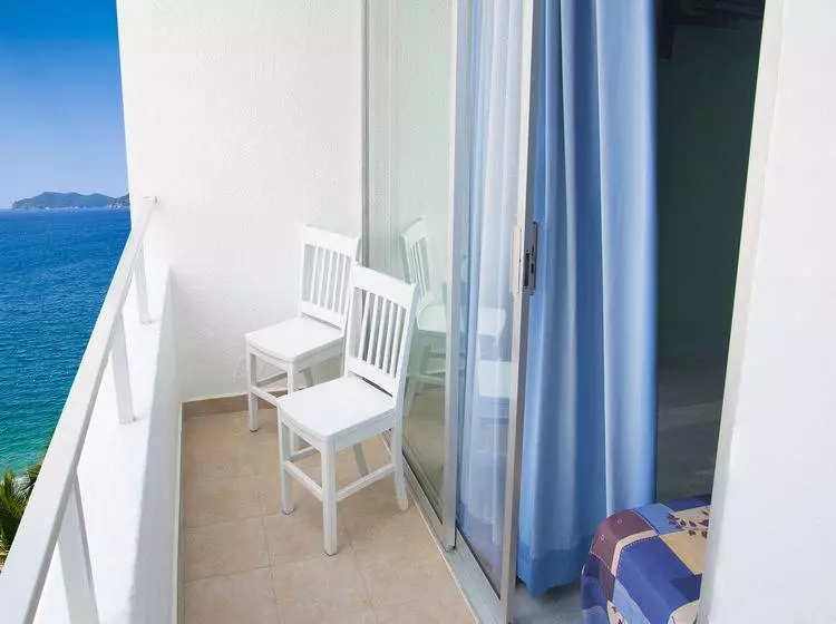 Отель Dorados Acapulco