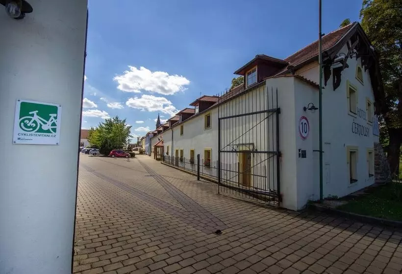 هتل čertousy