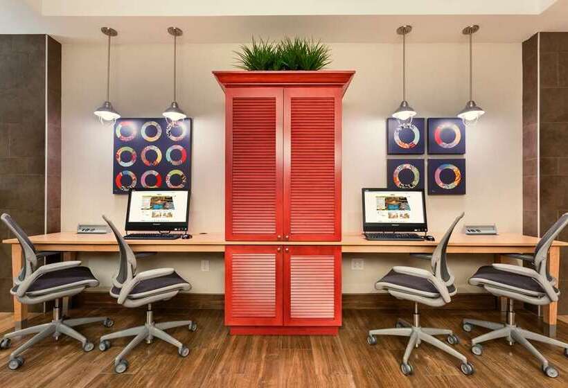 فندق Home2 Suites By Hilton Fargo, Nd