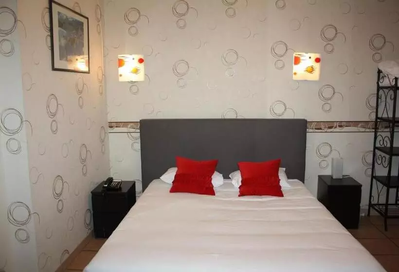 هتل Hôtel République