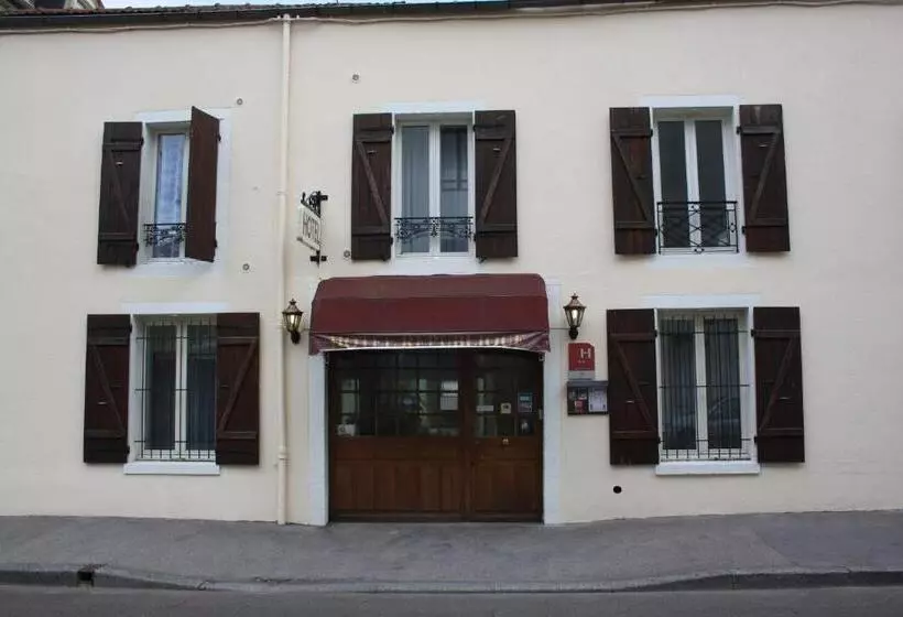 هتل Hôtel République