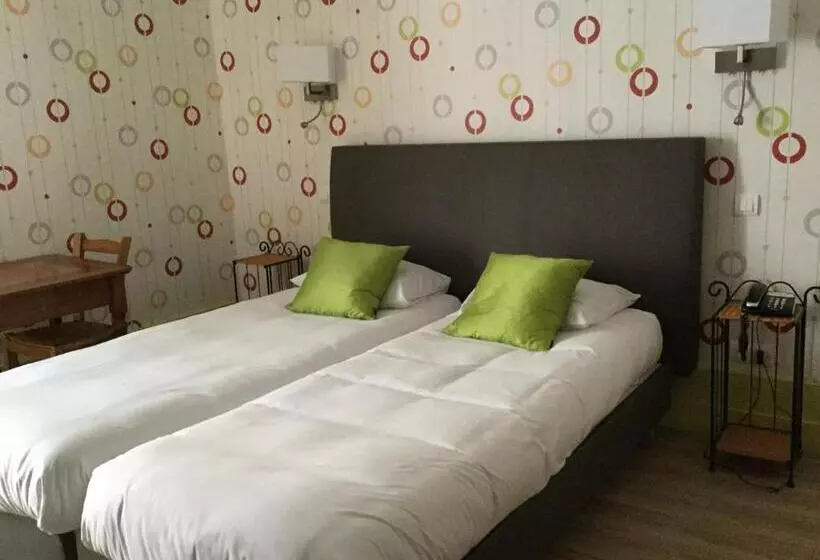 هتل Hôtel République