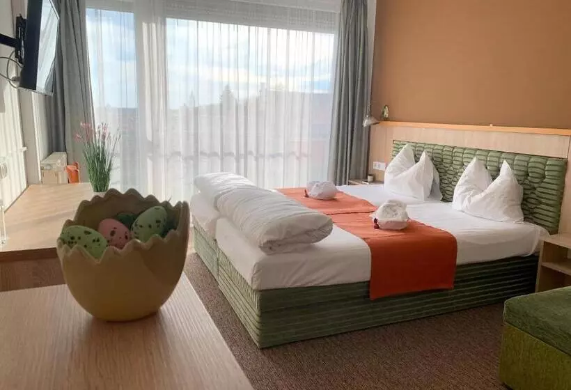 Отель Várfal Wellness Panzió