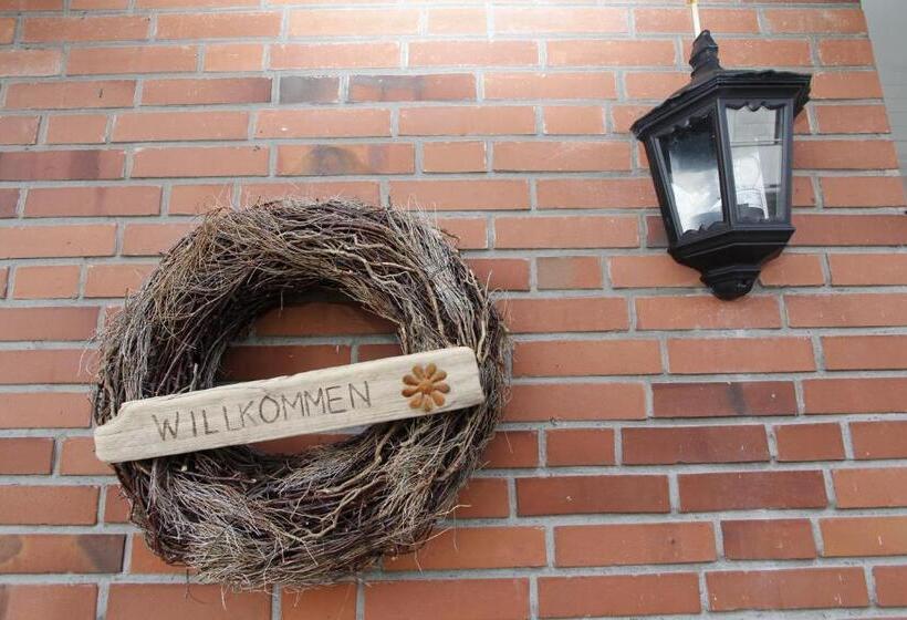 ホテル Pension Achtern Diek