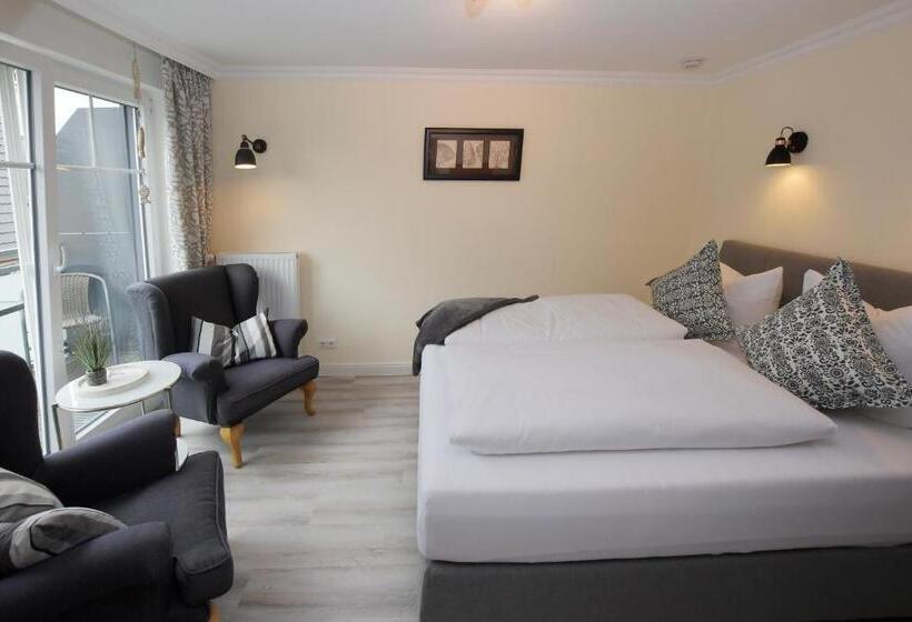 ホテル Pension Achtern Diek