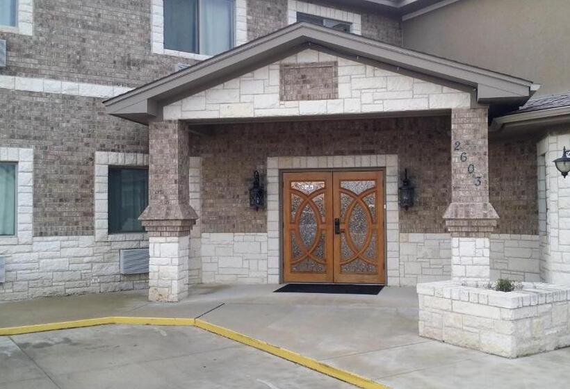 فندق Premium Inn And Suites