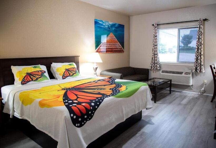 فندق Premium Inn And Suites