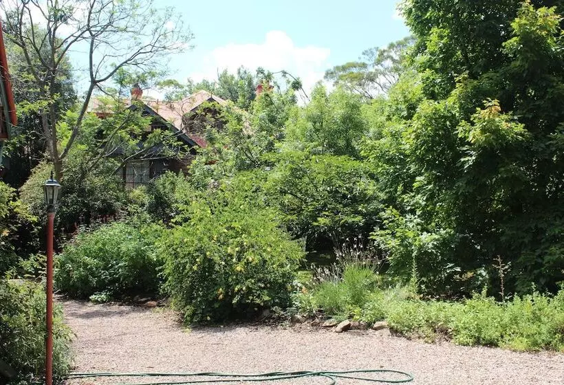 Отель Storey Grange