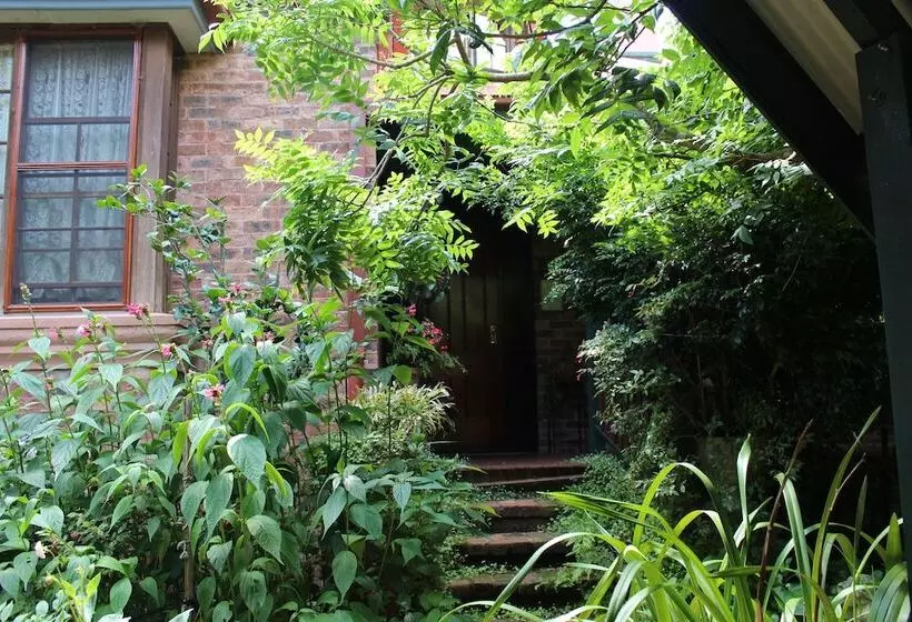 Отель Storey Grange