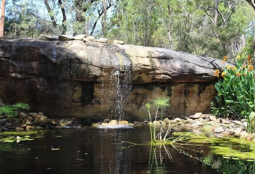 Отель Storey Grange