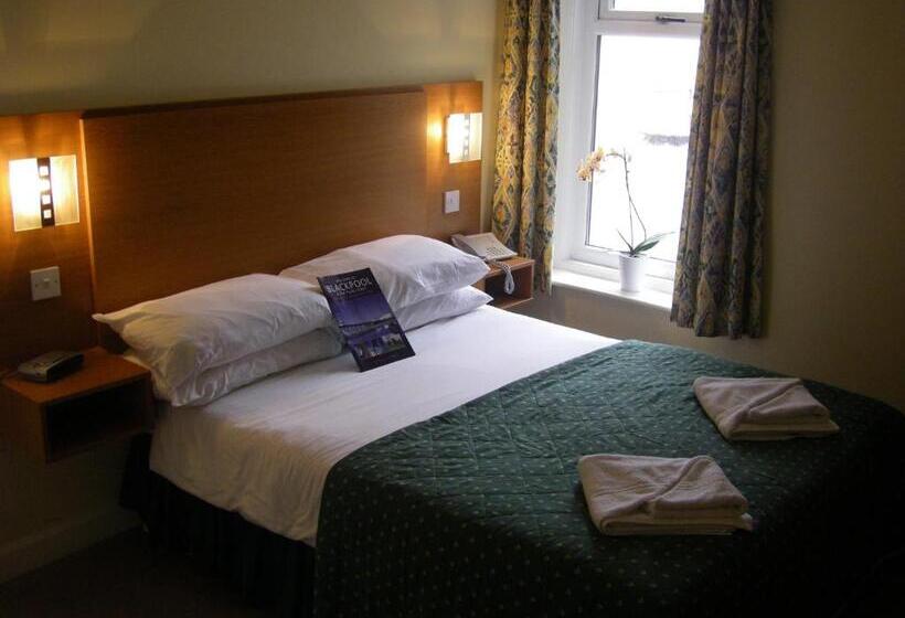 בית מלון כפרי The Waldorf