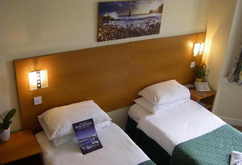 בית מלון כפרי The Waldorf