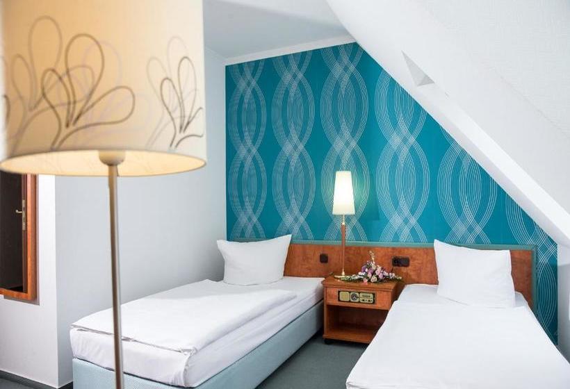 فندق Pension Weinberg Güstrow