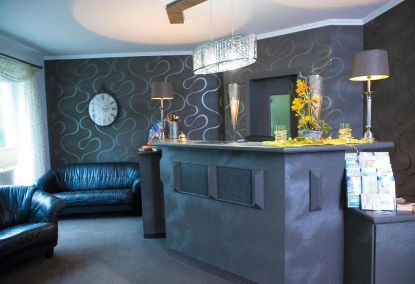 فندق Pension Weinberg Güstrow